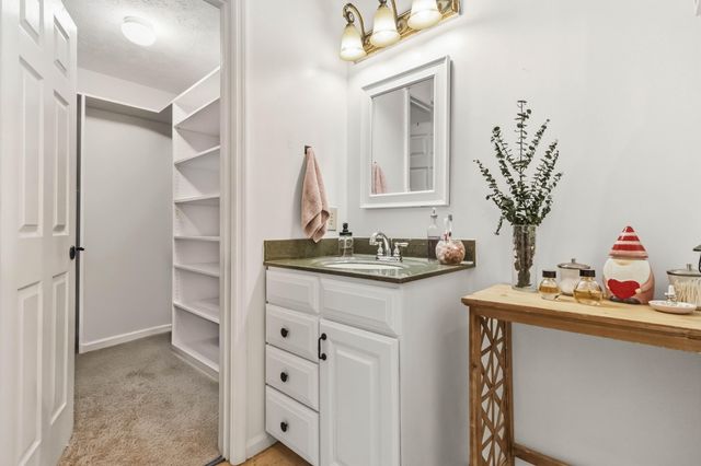 218 Chestnut Lane, Versailles, KY 40383