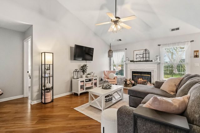 218 Chestnut Lane, Versailles, KY 40383