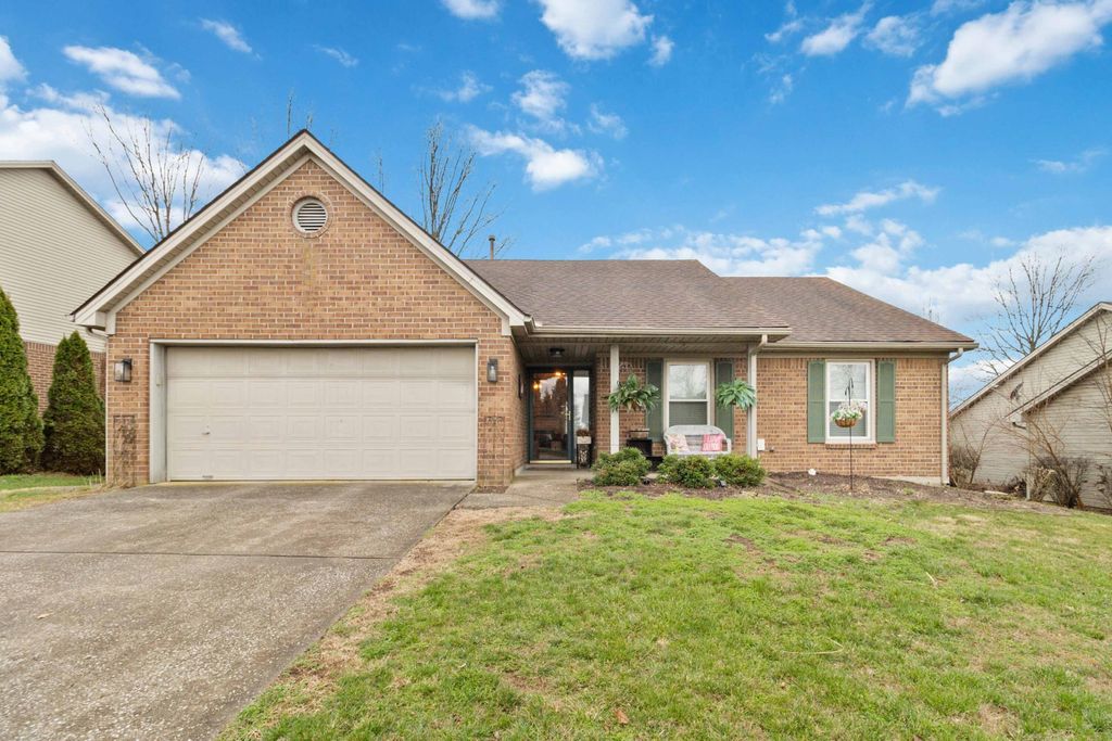 218 Chestnut Lane, Versailles, KY 40383