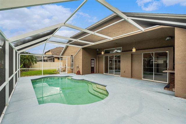 10019 OXFORD CHAPEL DRIVE, Tampa, FL 33647