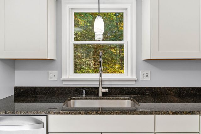 36 Davis Boulevard, Rochester, NH 03868