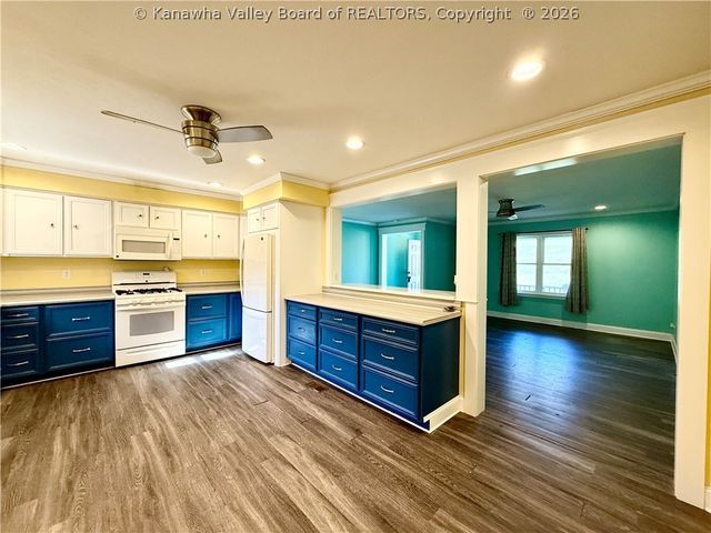 3395 Servia Elmira Road, Duck, WV 25063