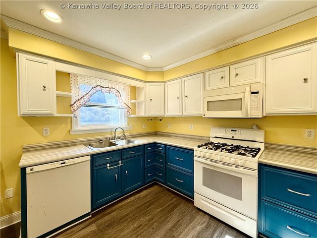 3395 Servia Elmira Road, Duck, WV 25063