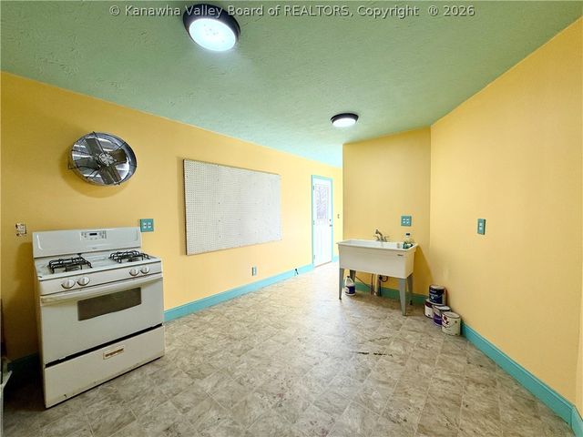 3395 Servia Elmira Road, Duck, WV 25063