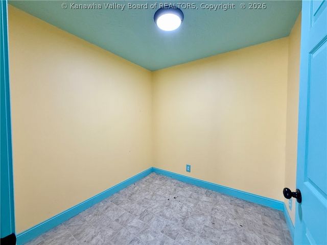 3395 Servia Elmira Road, Duck, WV 25063