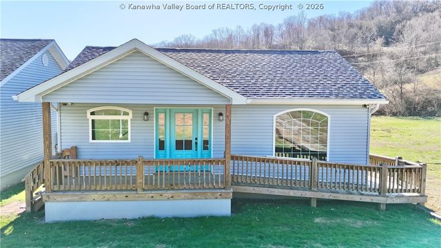 3395 Servia Elmira Road, Duck, WV 25063