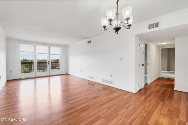 411 Regal Tower 411, Maryville, TN 37804