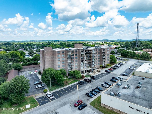 411 Regal Tower 411, Maryville, TN 37804