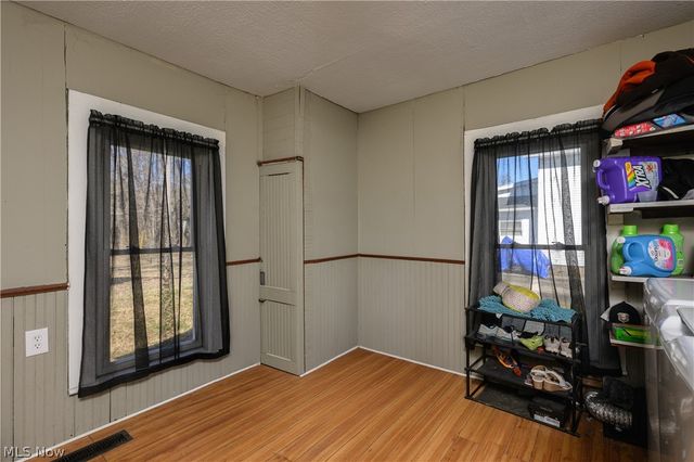 204 S Main Street, Tuscarawas, OH 44682