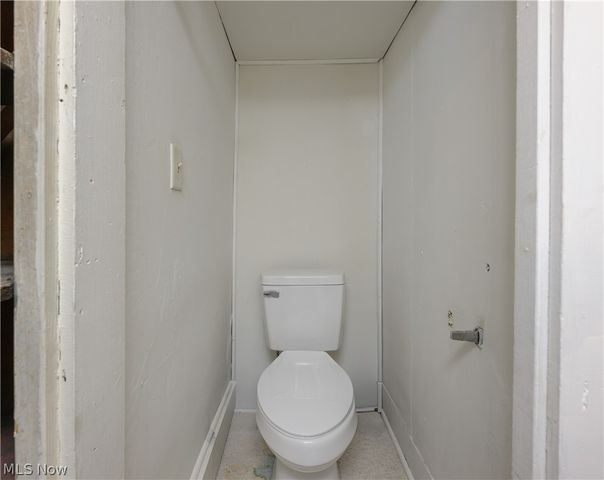 204 S Main Street, Tuscarawas, OH 44682