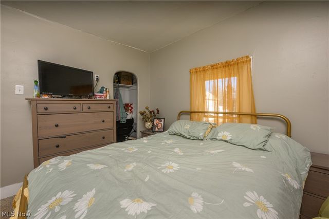 204 S Main Street, Tuscarawas, OH 44682