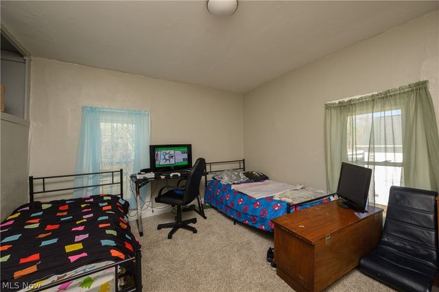 204 S Main Street, Tuscarawas, OH 44682