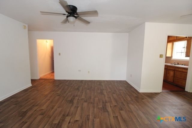 502 S 9th Street, Copperas Cove, TX 76522