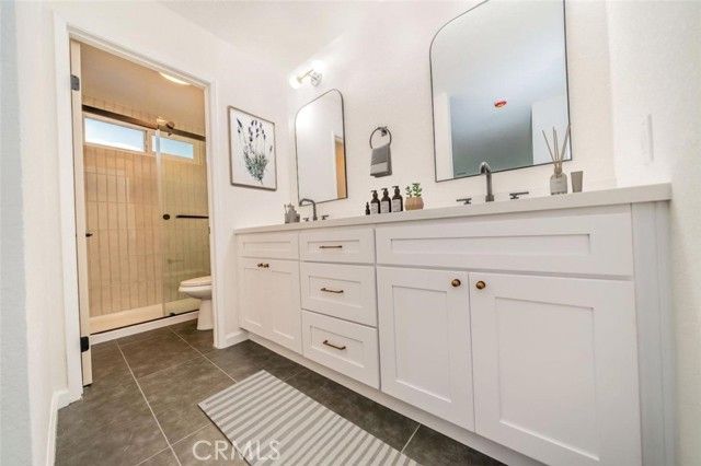 1118 Fallbrook, Corona, CA 92880