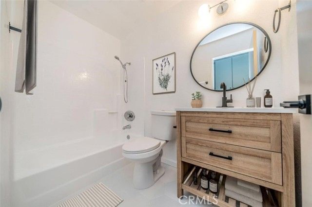 1118 Fallbrook, Corona, CA 92880