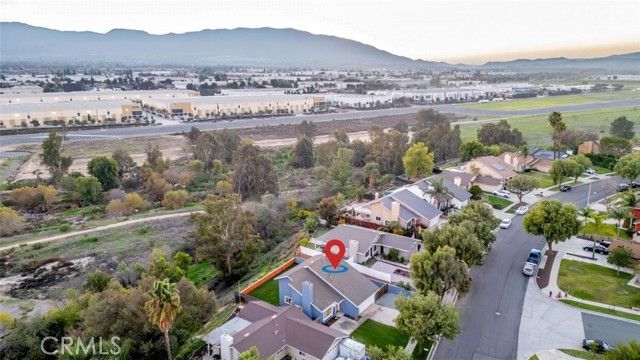 1118 Fallbrook, Corona, CA 92880