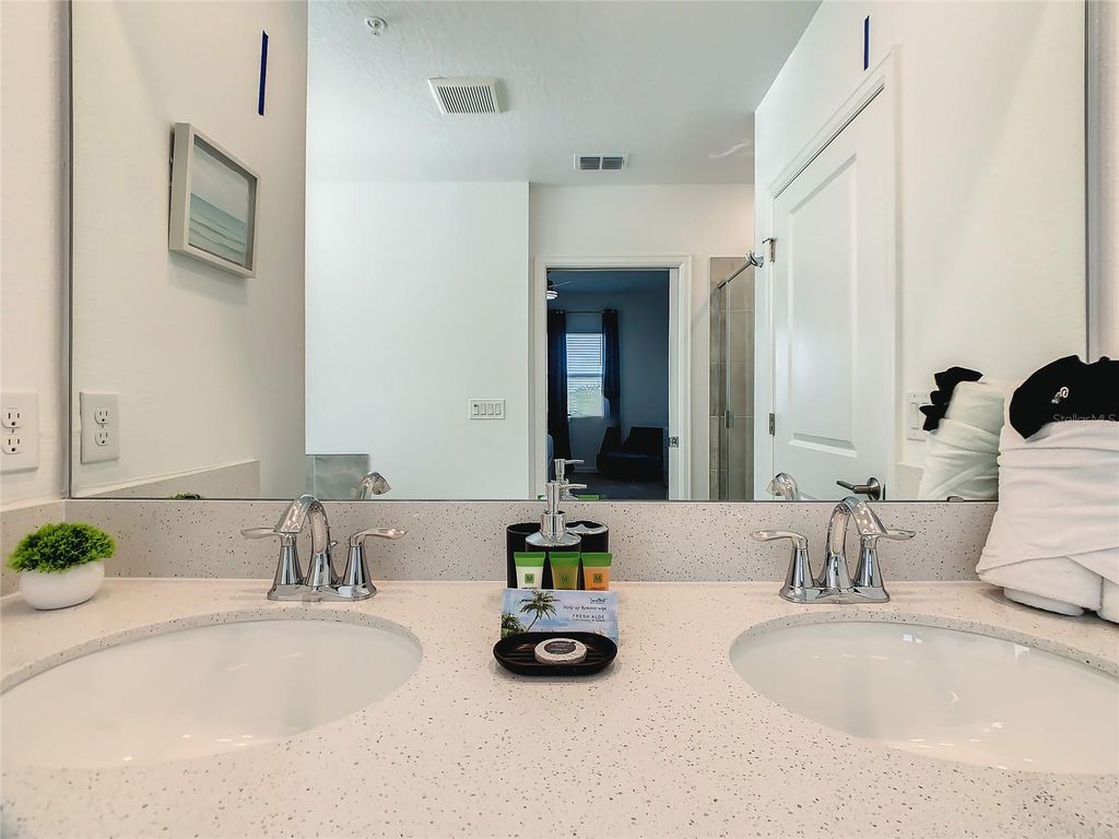 Image 8 of property listing at 1107 CHALLENGE DR 1502, Champions Gate, FL 33896