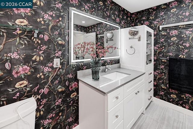 3410 Tice Creek 4, Walnut Creek, CA 94595