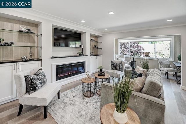 3410 Tice Creek 4, Walnut Creek, CA 94595