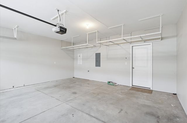 3202 NW Linwood Lane, Ankeny, IA 50023