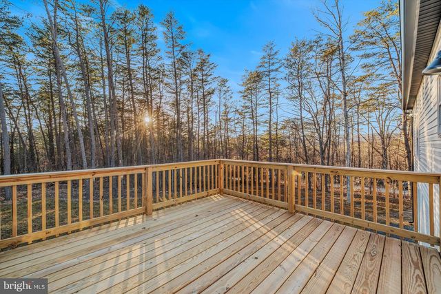 523 OAK HILL RD, Berkeley Springs, WV 25411