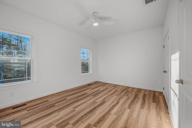 523 OAK HILL RD, Berkeley Springs, WV 25411