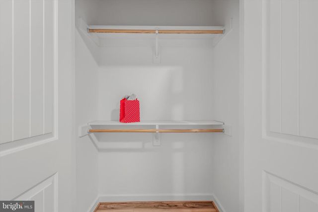 523 OAK HILL RD, Berkeley Springs, WV 25411