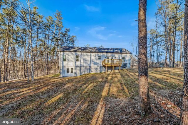 523 OAK HILL RD, Berkeley Springs, WV 25411