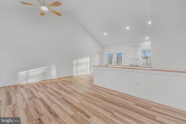 523 OAK HILL RD, Berkeley Springs, WV 25411