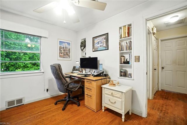 1907 Edgewood AVE, Norfolk, VA 23503