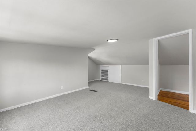 210 Preston Avenue, Waterford, MI 48328