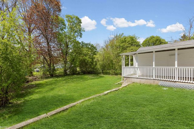 210 Preston Avenue, Waterford, MI 48328