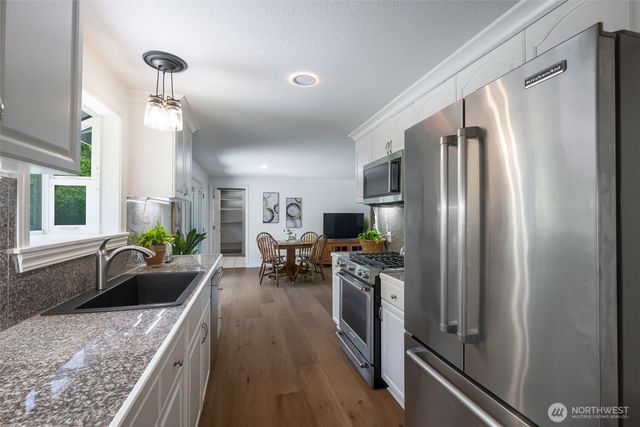 12328 Issaquah Hobart Road, Issaquah, WA 98027