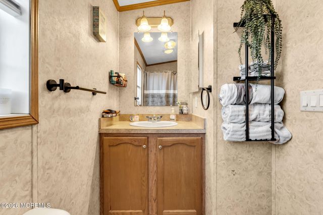 12 Locust Grove, Hazlet, NJ 07730