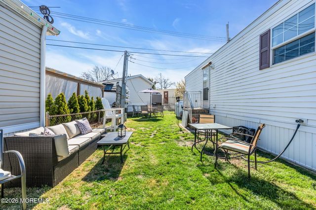 12 Locust Grove, Hazlet, NJ 07730
