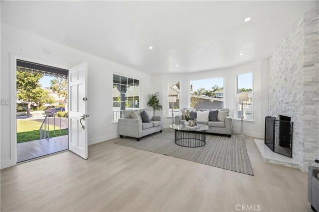 1318 E Garfield, Glendale, CA 91205