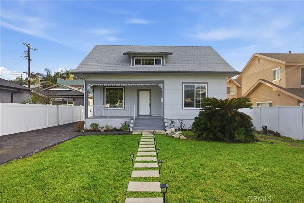 1318 E Garfield, Glendale, CA 91205