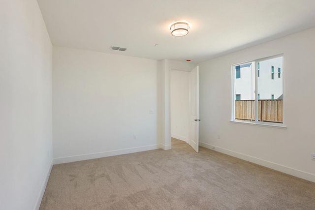 3265 Rugnao Way, Manteca, CA 95337