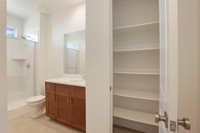 3265 Rugnao Way, Manteca, CA 95337