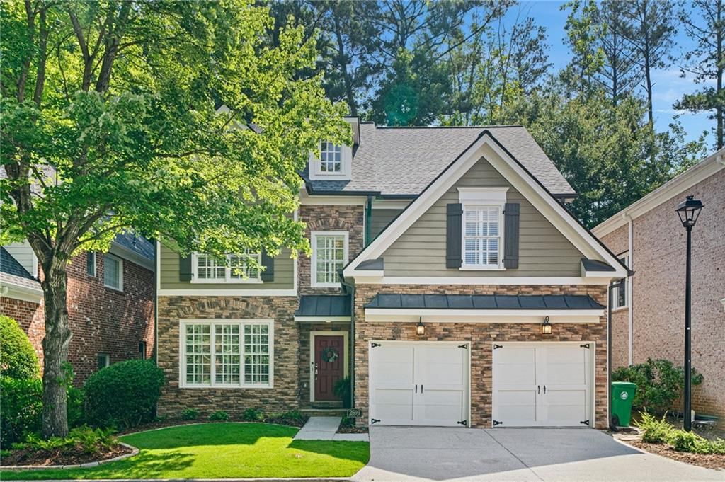 Image 1 of property listing at 2599 Brookline Circle, Brookhaven, GA 30319