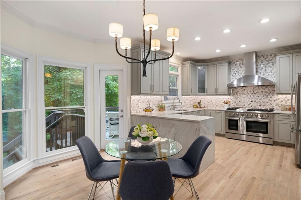 Image 19 of property listing at 2599 Brookline Circle, Brookhaven, GA 30319