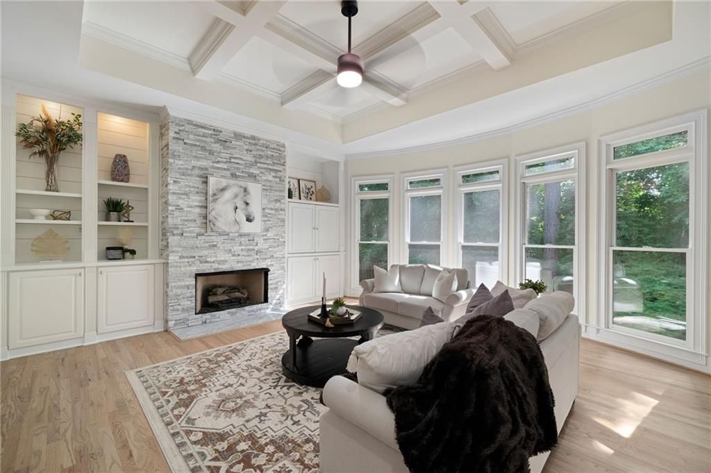 Image 22 of property listing at 2599 Brookline Circle, Brookhaven, GA 30319