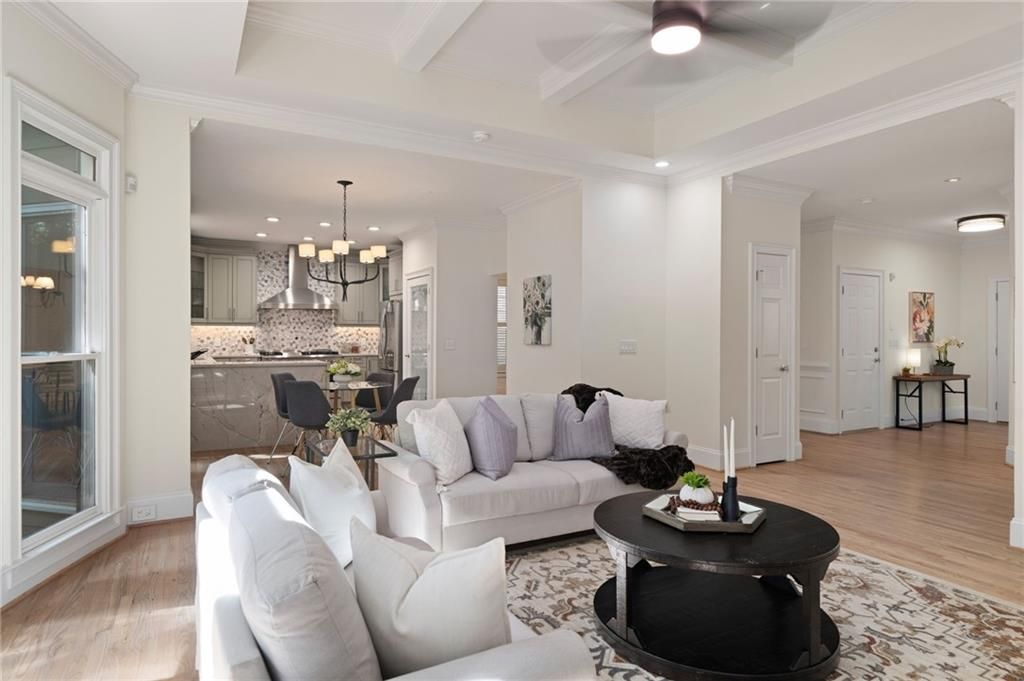 Image 23 of property listing at 2599 Brookline Circle, Brookhaven, GA 30319