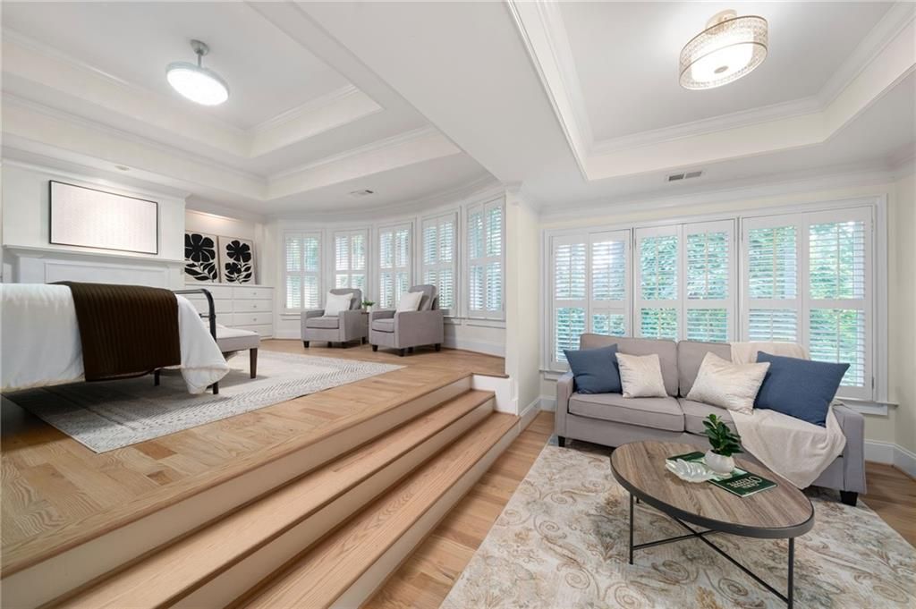 Image 27 of property listing at 2599 Brookline Circle, Brookhaven, GA 30319