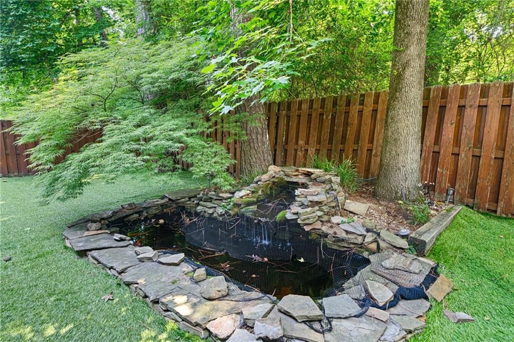 Image 43 of property listing at 2599 Brookline Circle, Brookhaven, GA 30319