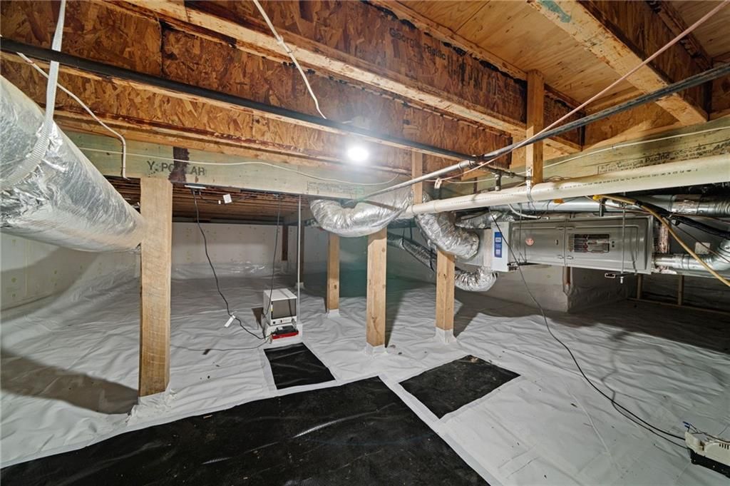 Image 45 of property listing at 2599 Brookline Circle, Brookhaven, GA 30319