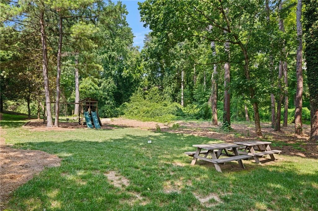 Image 49 of property listing at 2599 Brookline Circle, Brookhaven, GA 30319