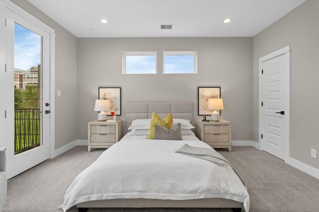 1195 W 19th Street, Houston, TX 77008
