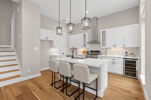 1195 W 19th Street, Houston, TX 77008