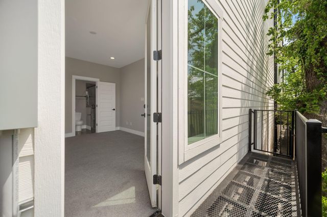 1195 W 19th Street, Houston, TX 77008